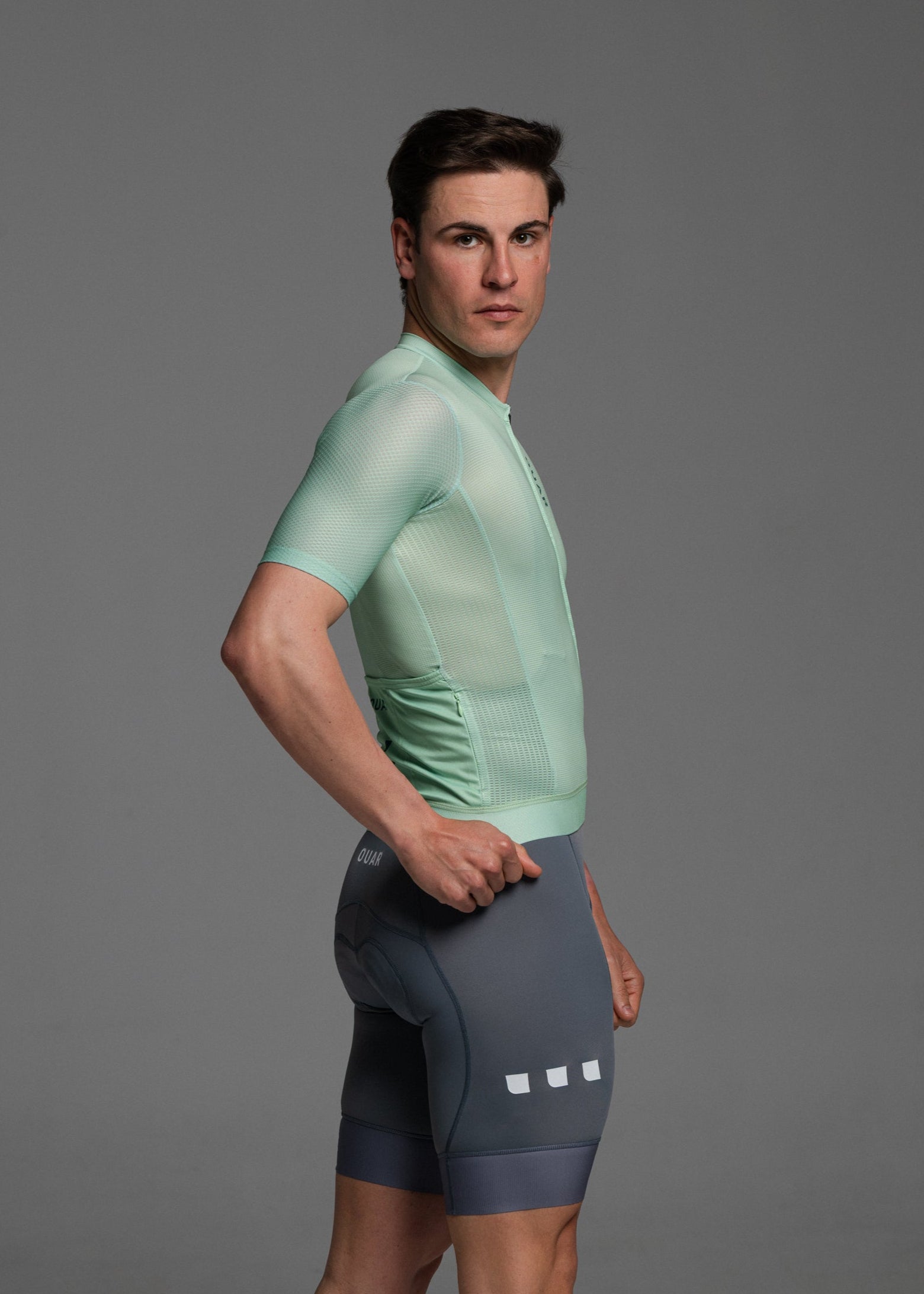 LIGHT GREEN JERSEY + TITANIUM BIBS + WHITE/GREY SOCKS