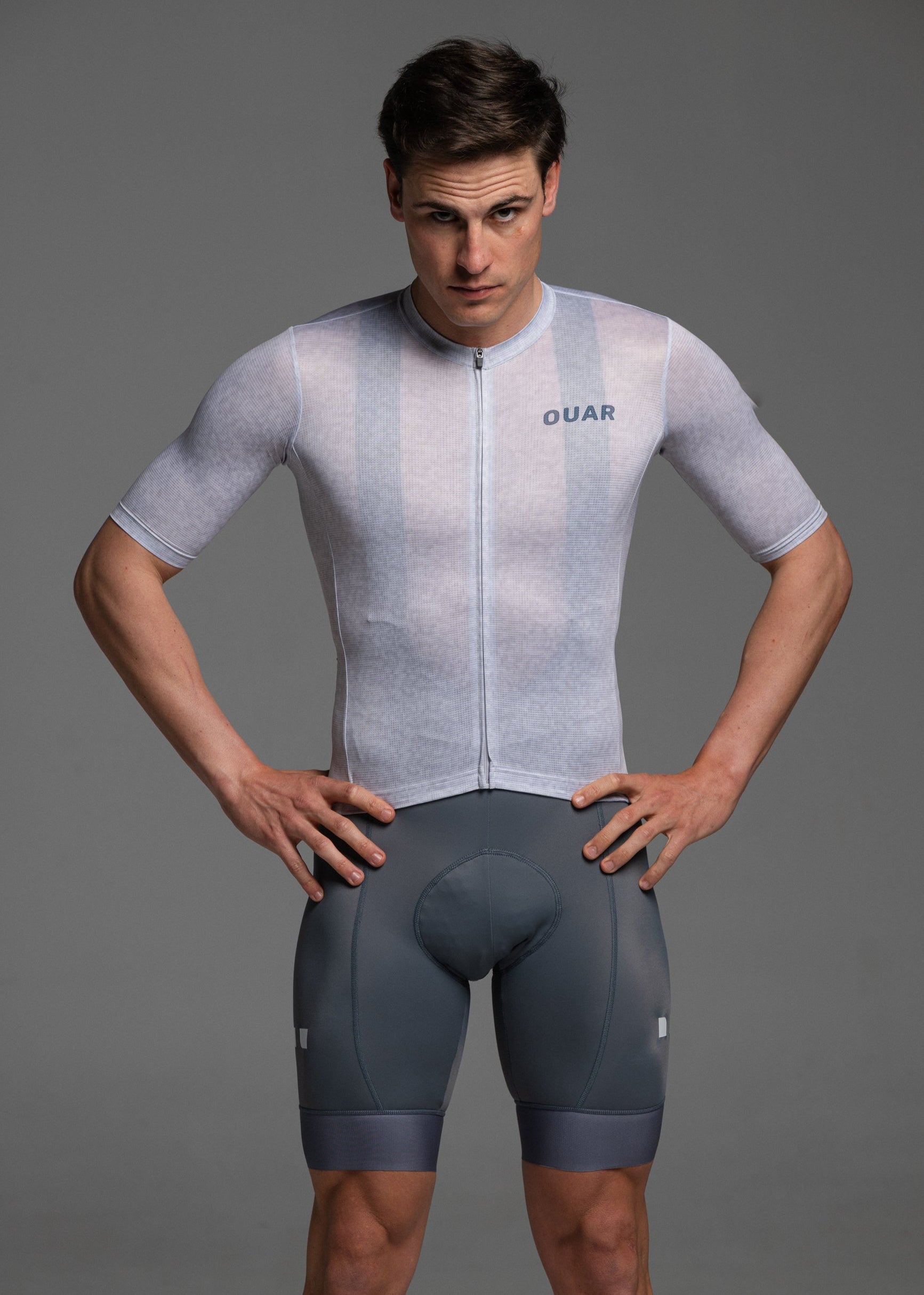 GREY PIXEL JERSEY + TITANIUM BIBS + WHITE/GREY SOCKS