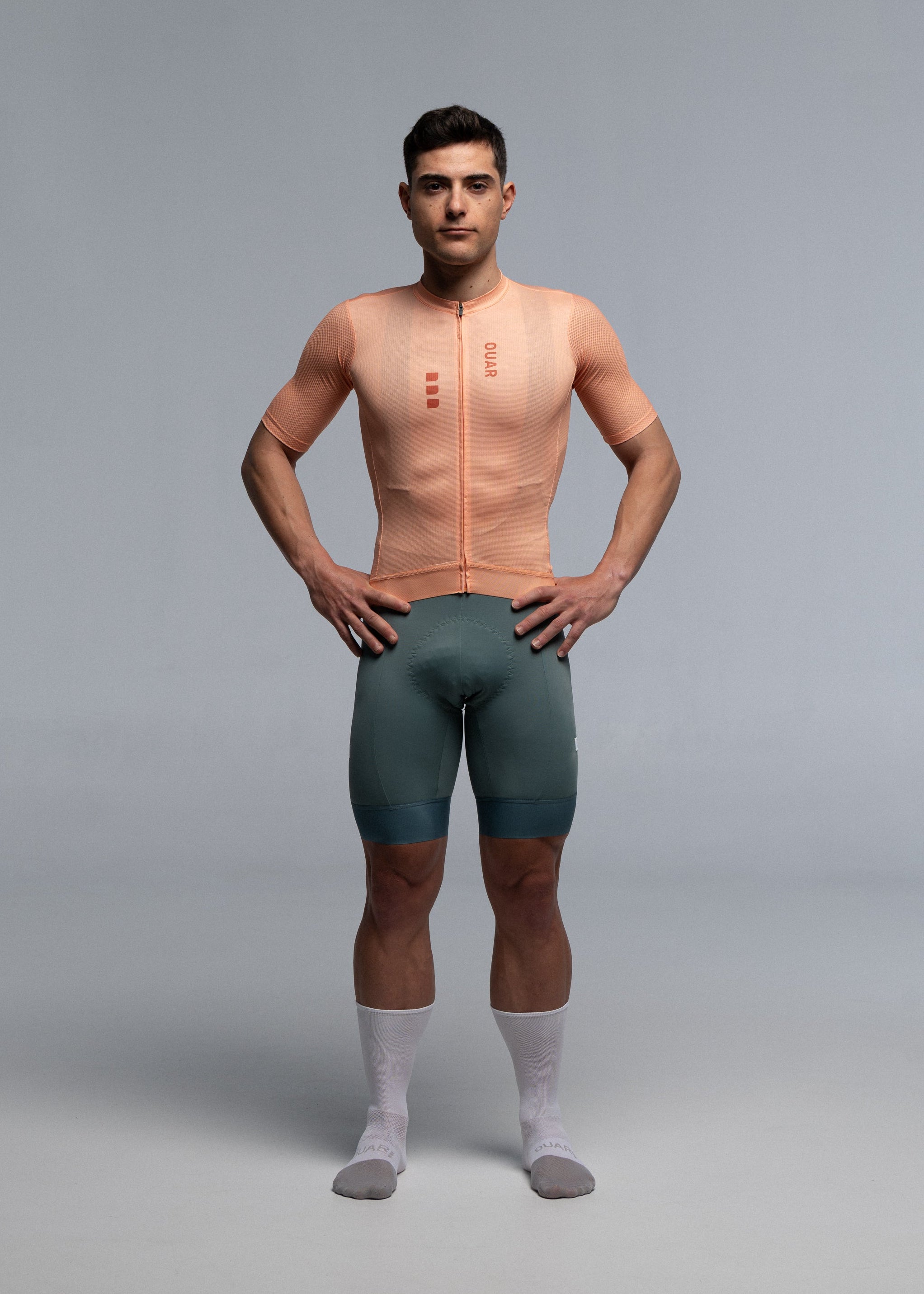 PEACH JERSEY + EUCALYPTO BIBS + WHITE/GREY SOCKS