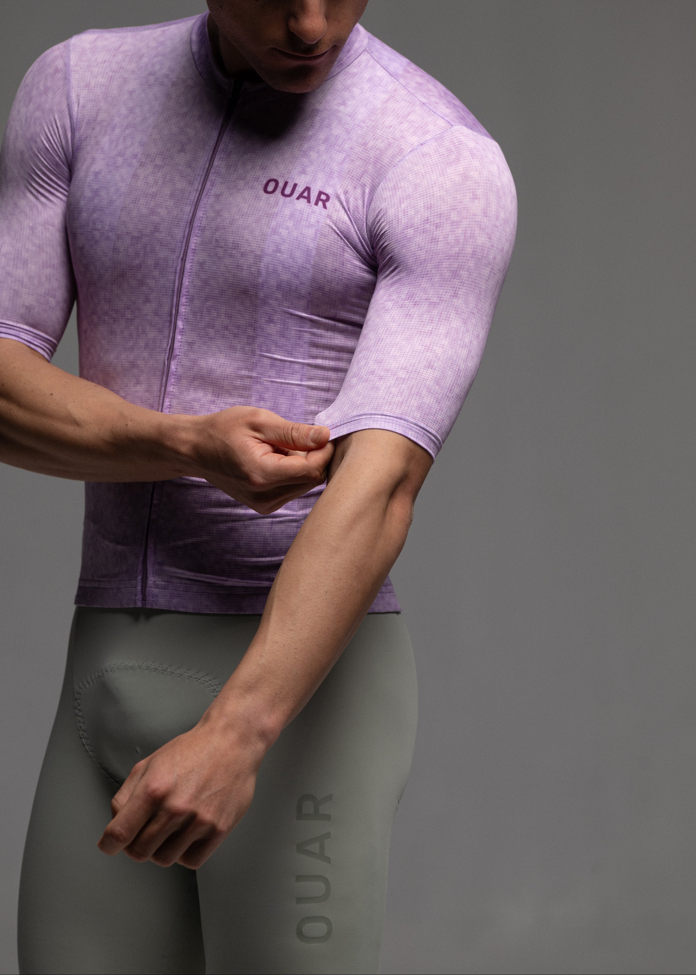 VIOLET JERSEY + WARM GREY BIBS + WHITE/GREY SOCKS