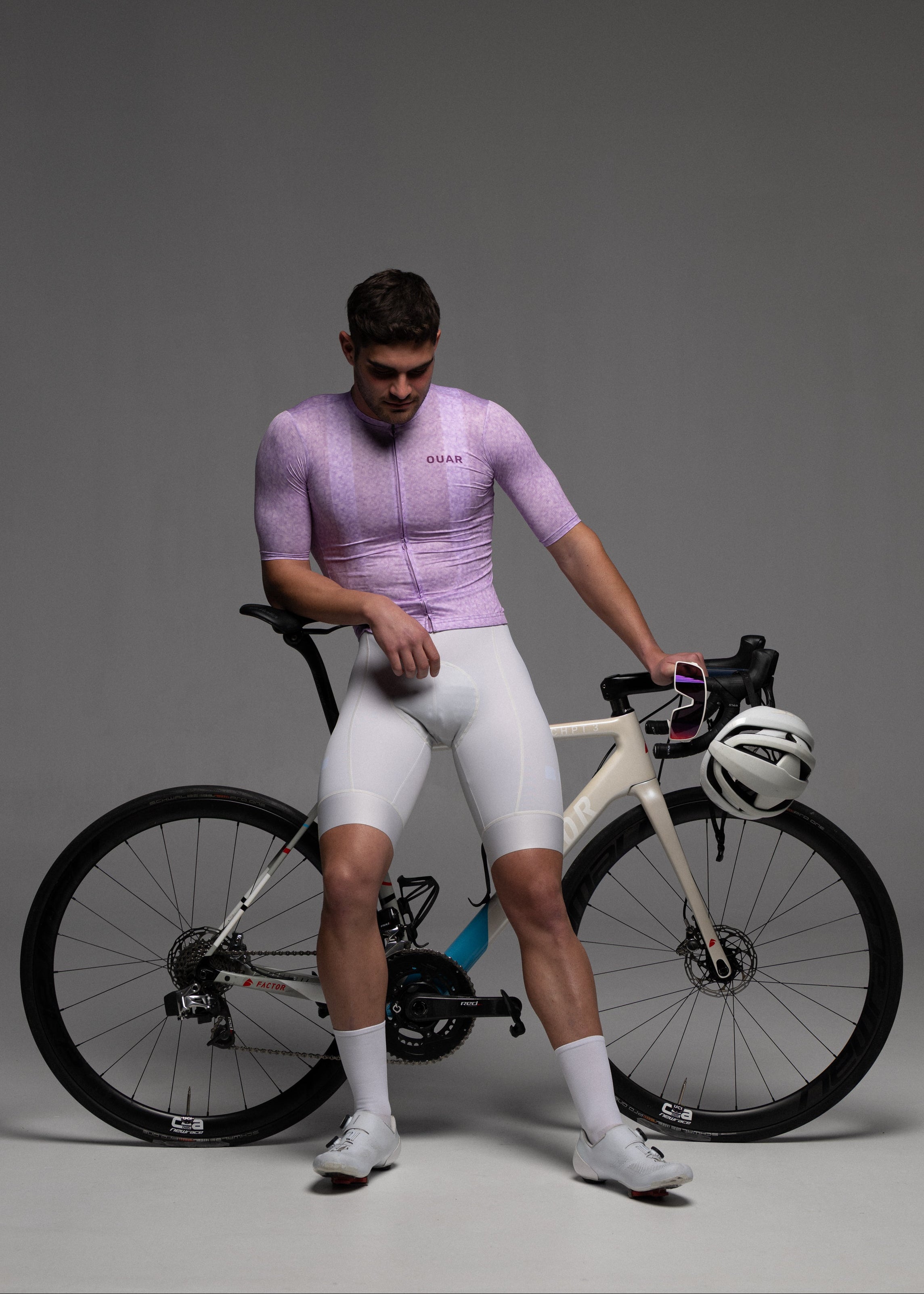 VIOLET PIXEL JERSEY + OFF WHITE BIBS + WHITE/GREY SOCKS