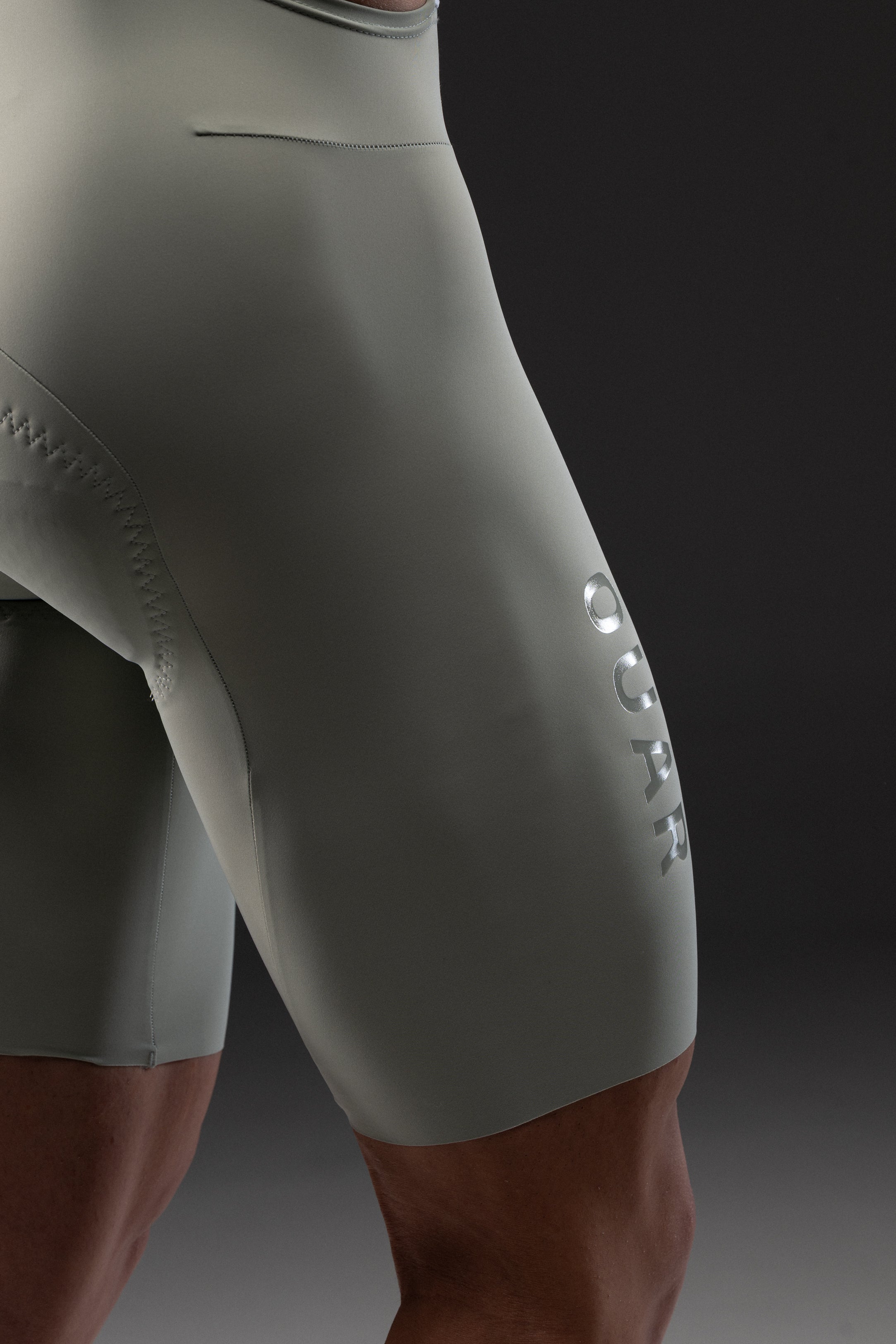 Seamless Race Fit