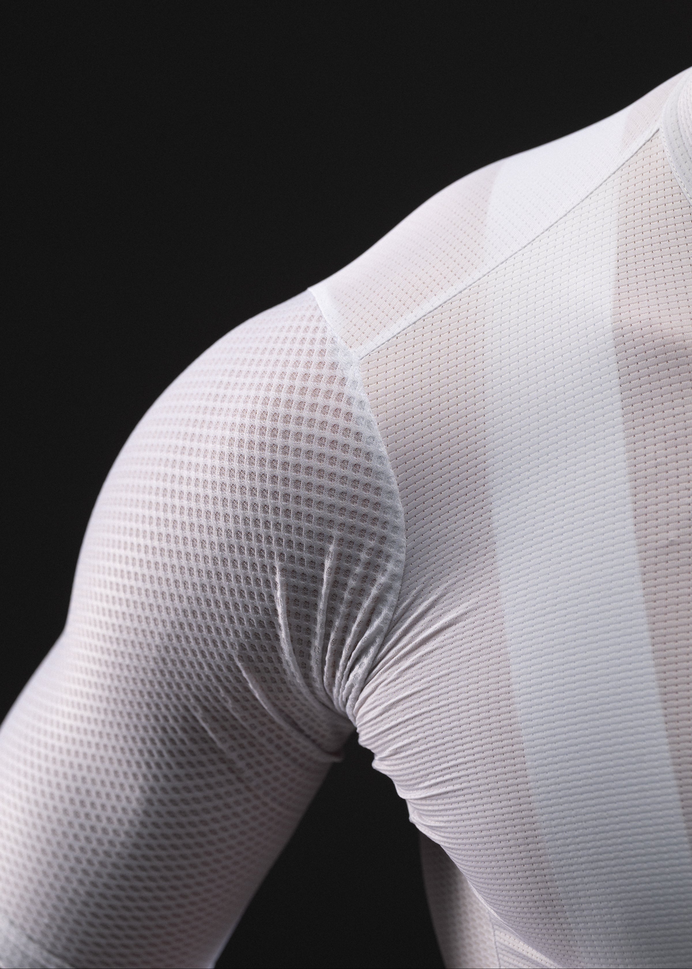 DIZZY WHITE JERSEY + AQUAMARINE BIBS + WHITE/GREY SOCKS