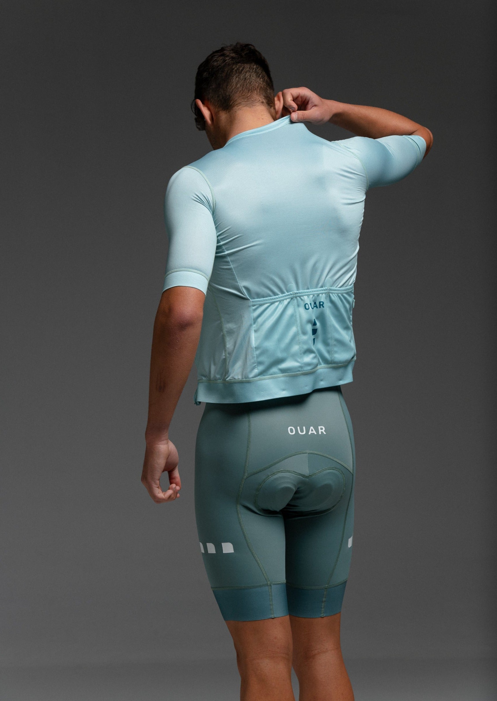 DUSTY MOSS JERSEY + EUCALYPTO BIBS + WHITE/GREY SOCKS