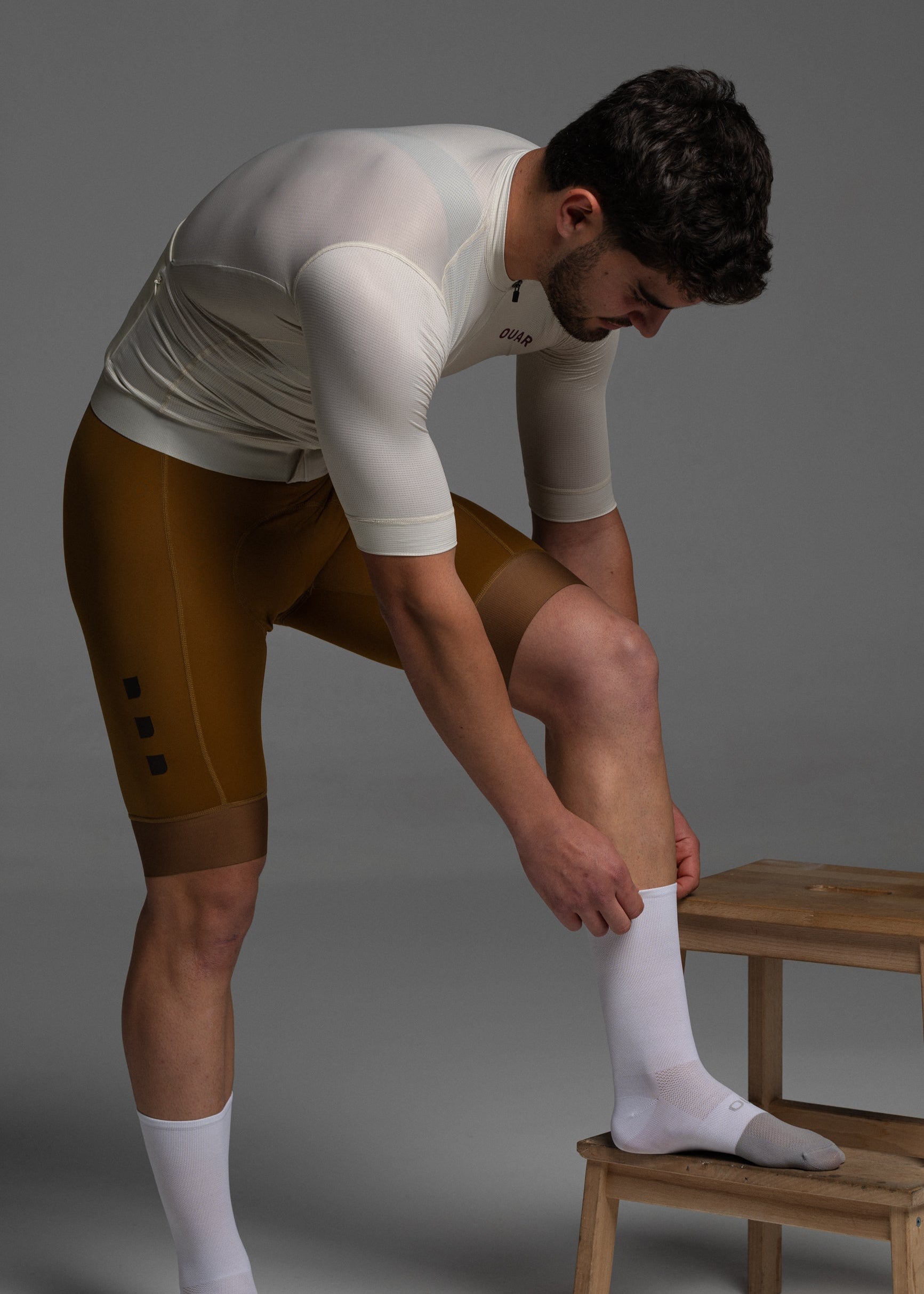 SAND JERSEY + TERROIR BIBS + WHITE/GREY SOCKS