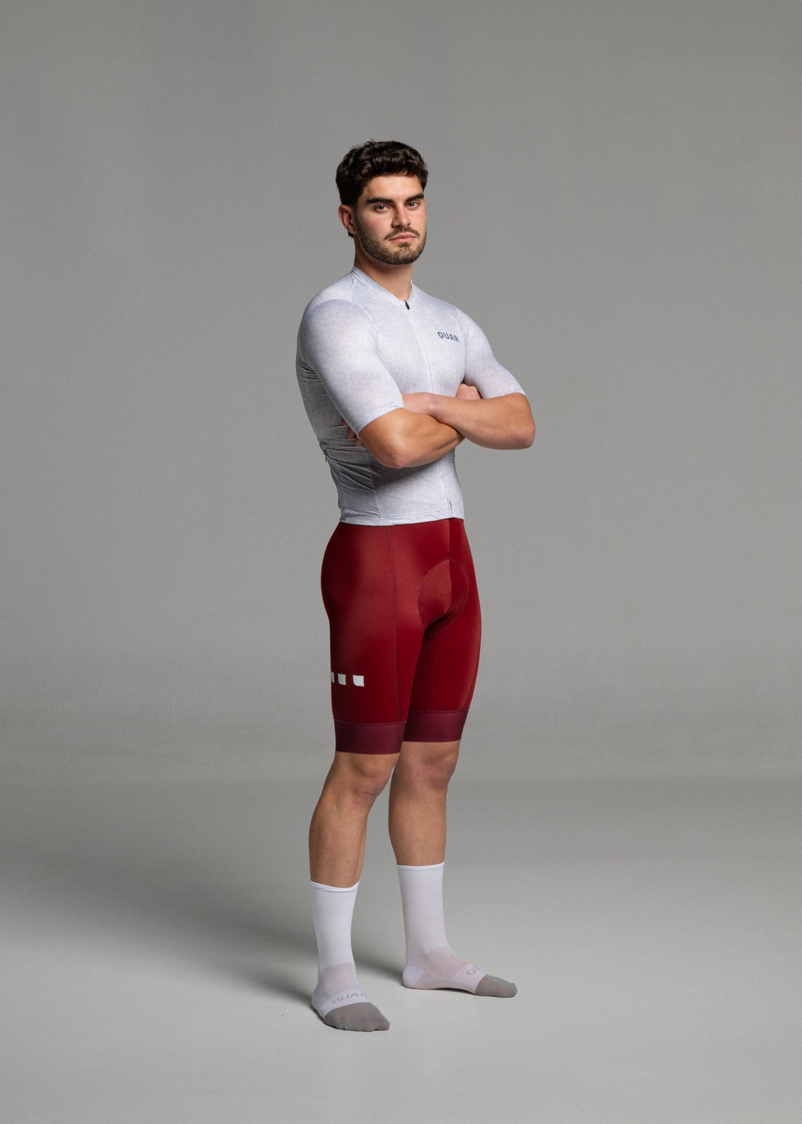 GREY PIXEL JERSEY + RUBY BIBS + WHITE/GREY SOCKS