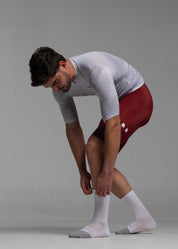 GREY PIXEL JERSEY + RUBY BIBS + WHITE/GREY SOCKS