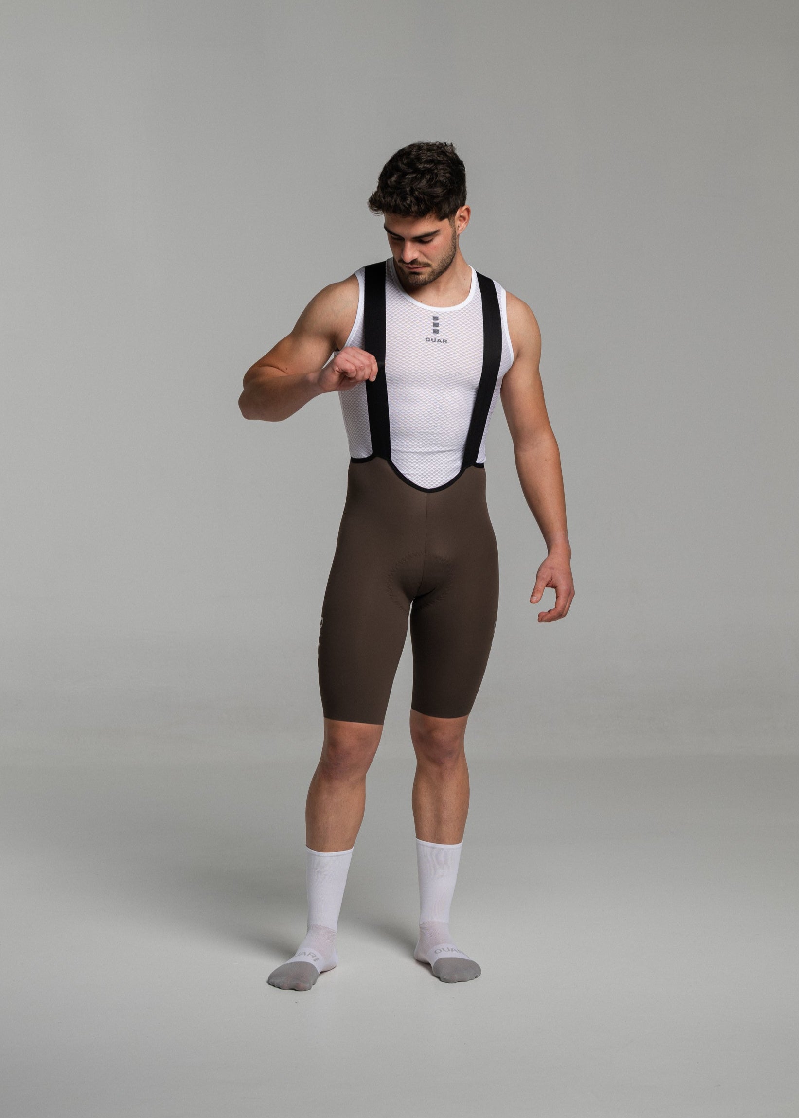 BURNT RED JERSEY + COCOA BIBS + WHITE/GREY SOCKS