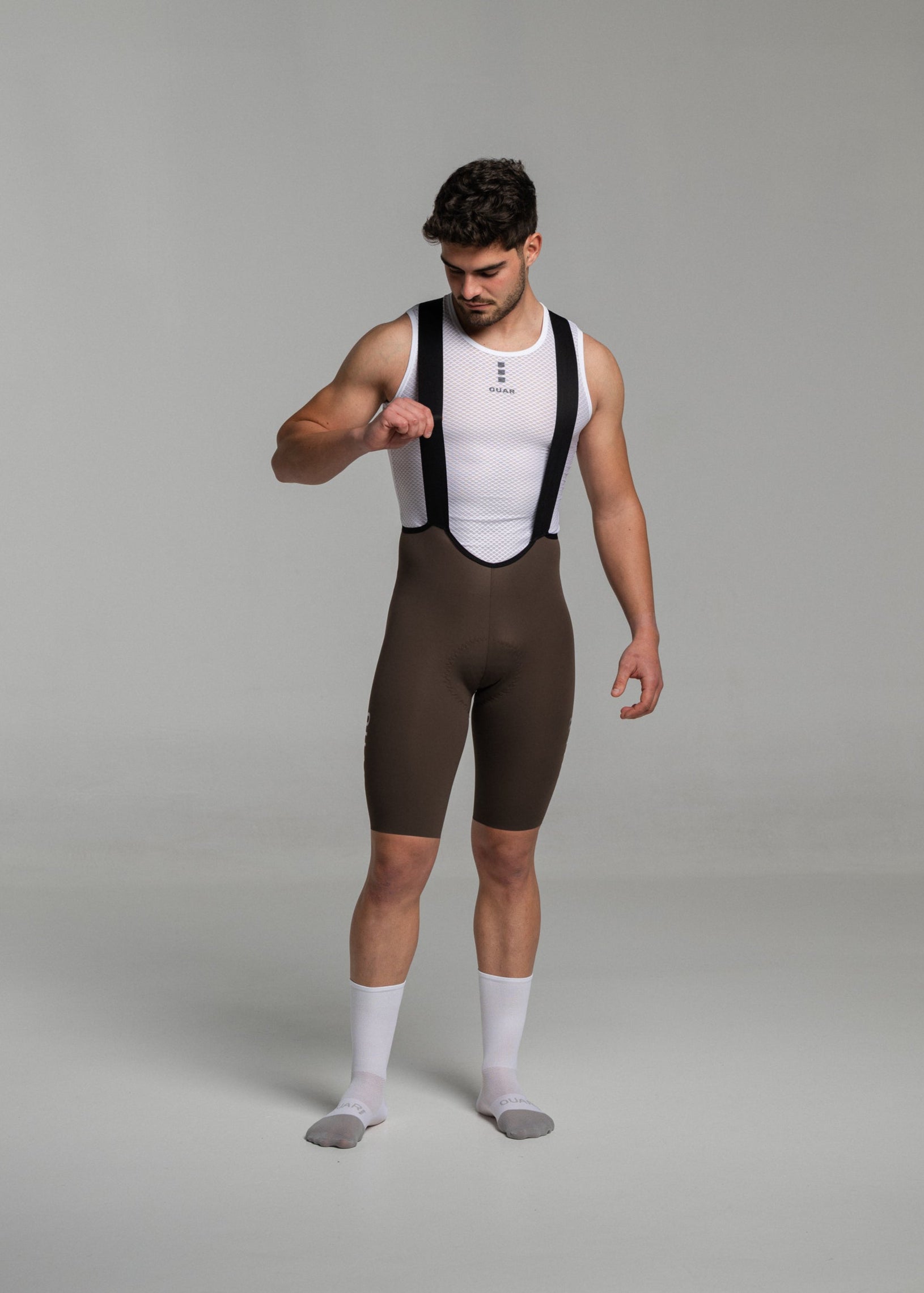YOLK JERSEY + COCOA BIBS + WHITE/GREY SOCKS