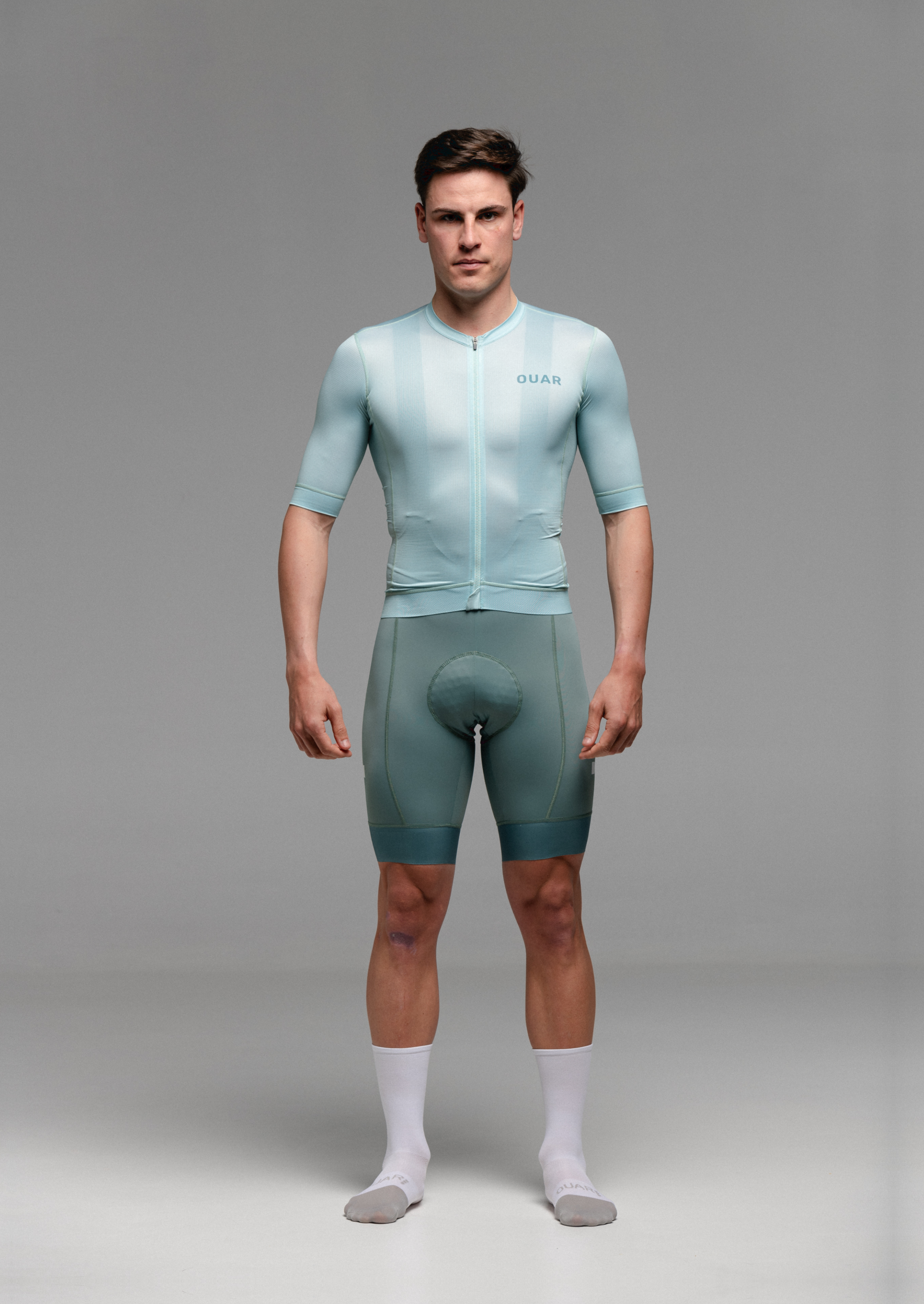 DUSTY MOSS JERSEY + EUCALYPTO BIBS + WHITE/GREY SOCKS