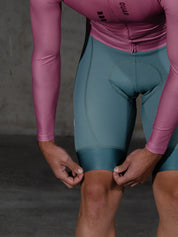 DUSTY CHERRY LS JERSEY + EUCALYPTO BIBS + WHITE/AQUA SOCKS