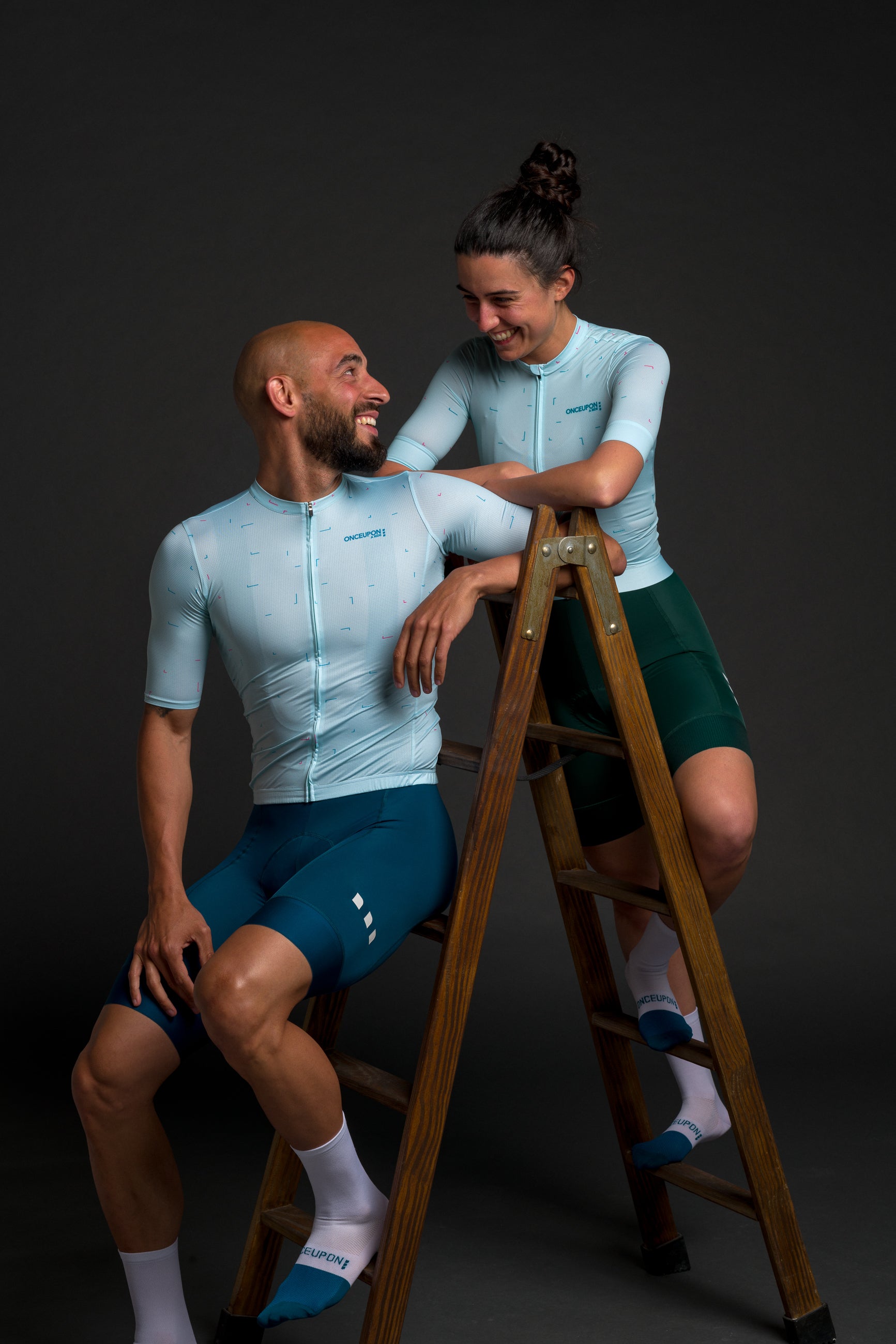WHITE/AQUA - EVO Socks FREE